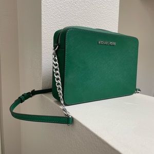 Michael Kors Jet Set Crossbody Purse. $168 NWOT